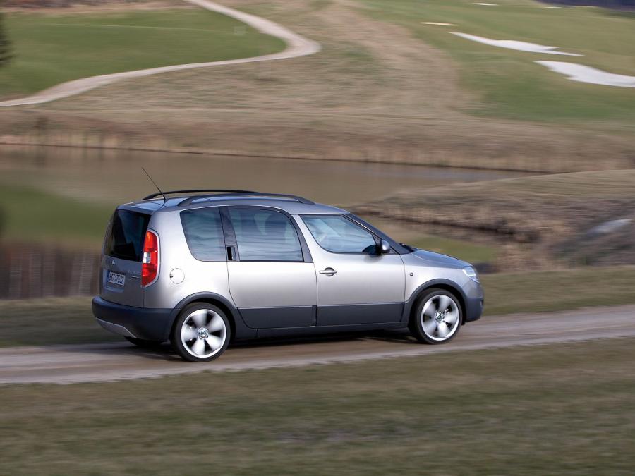  Skoda Roomster Scout 2007 года  (фото 16 из 40)